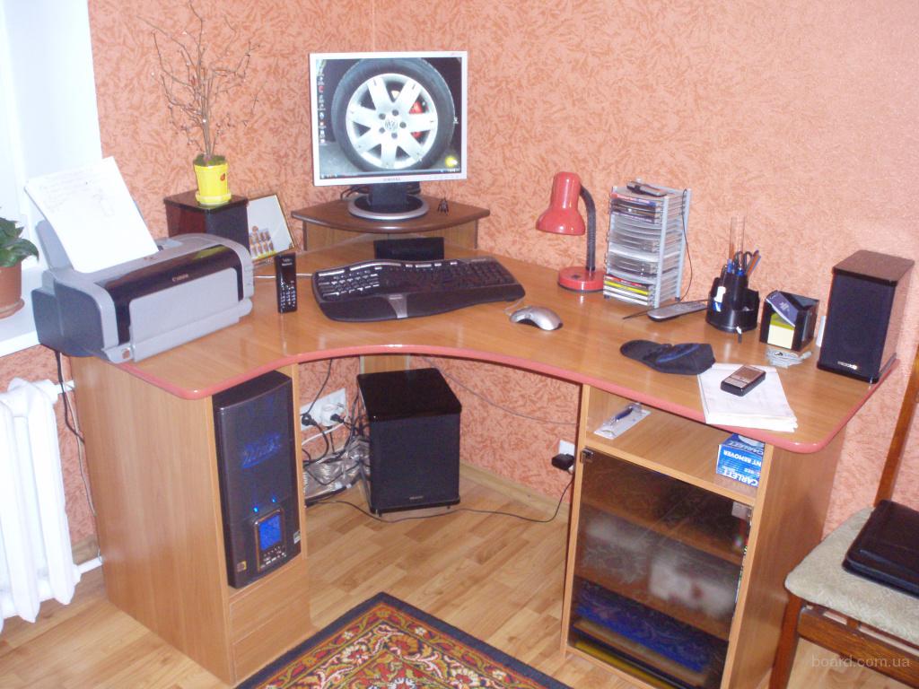 Комп и компьютерный стол (угловой) продам в обухов, украина..