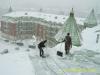 Очистка крыш от снега  972-76-28  наледи, сосулек